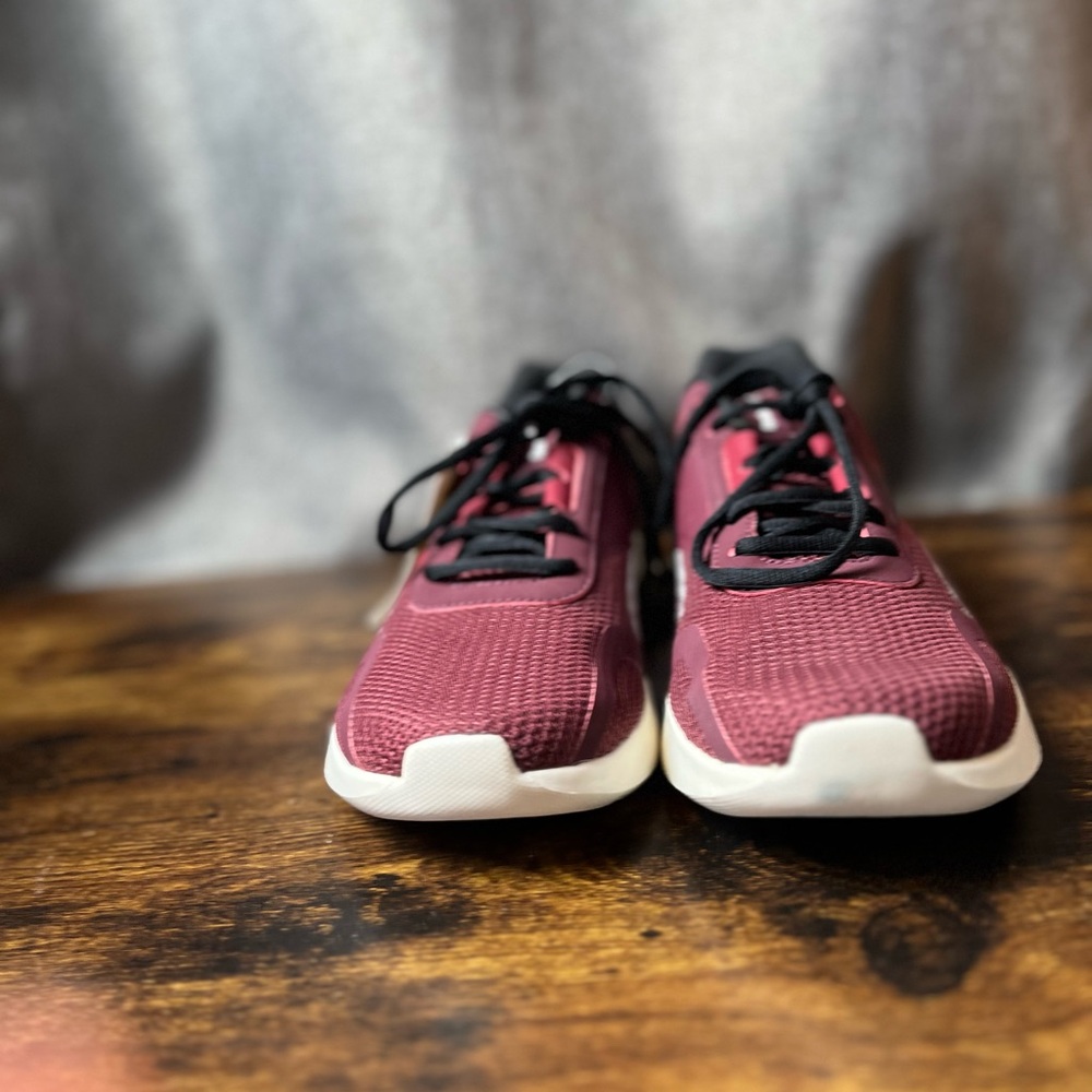 Size 9 - Reebok EnergyLux Red - Picture 4 of 9